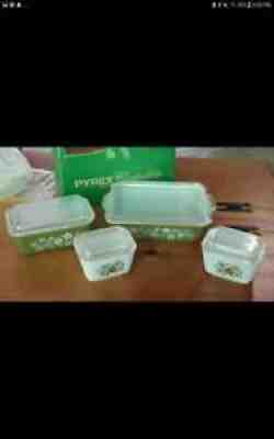 VINTAGE PYREX CRAZY DAISY SPRING BLOSSOM REFRIDGERATOR SET IN ORIGINAL BOX
