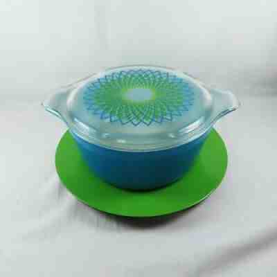 VINTAGE PYREX SPIROGRAPH PROMOTIONAL ROUND CASSEROLE DISH w/ MELAMINE UNDERPLATE