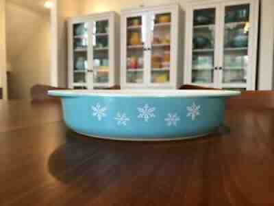 Vintage Pyrex Turquoise white snowflake 8 1/4" Round Cake Pan # 221 rare HTF