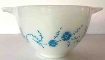 VINTAGE SMALL BLUE DIANTHUS PYREX 8 OZ Cinderella BOWL PROMOTIONAL PIECE 1963