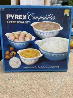 Vintage Pyrex Compatibles Snowflake Blue Garland 4 Pc Cinderella Bowl NIB