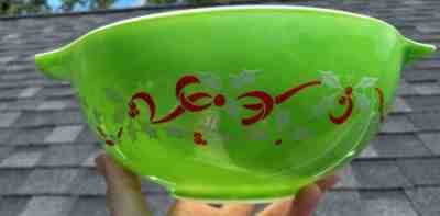 Rare Vintage Pyrex 2.5 Qt Mixing Bowl Green Merry Christmas Happy New Year 443