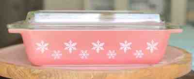 Vintage Pyrex Pink Snowflake Jaj Space Saver 575 2 Qt *** RARE ** HTF ***