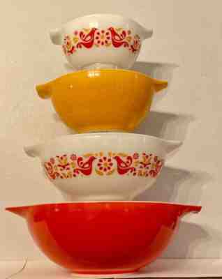 Vintage Pyrex Friendship Cinderella Mixing Bowls VIVID COLOR Set of 4