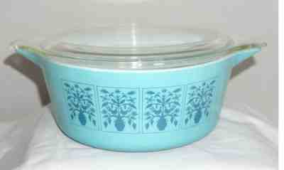 Pyrex - Saxony â??Tree of Lifeâ? - 2 1/2 qt - No. 475 - W LID - Vintage - RARE !