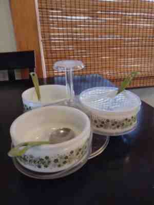 Vintage Pyrex Gemco Crazy Daisy Lazy Susan