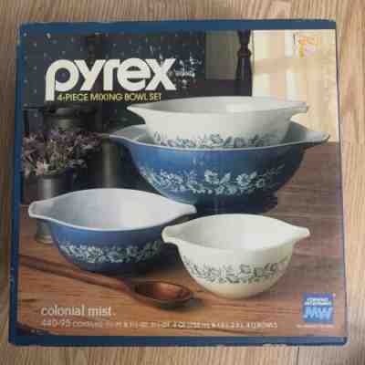 VTG! NIB PYREX COLONIAL MIST 4 PIECE MIXING BOWL SET 440-95 SEALED L@@K!