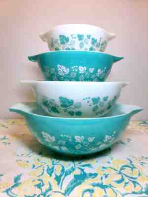 Vintage Pyrex JAJ Turquoise Gooseberry (1959) Complete 4pc Cinderella Bowl Set