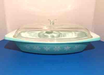 Vintage 1960's Pyrex - Turquoise Snowflake - # 055 2-1/2 Quart Casserole Dish