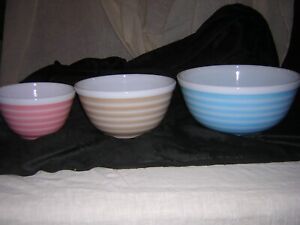 Pyrex Mixing Bowl Set - 3 Striped 403 Blue  402 Tan 401 Pink Nesting mint unused
