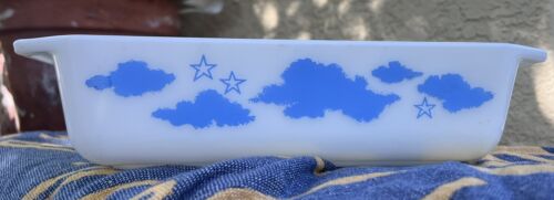 Rare Vintage Pyrex 2 Quart Baking Dish Milk Glass Blue Aqua Clouds Stars HTF
