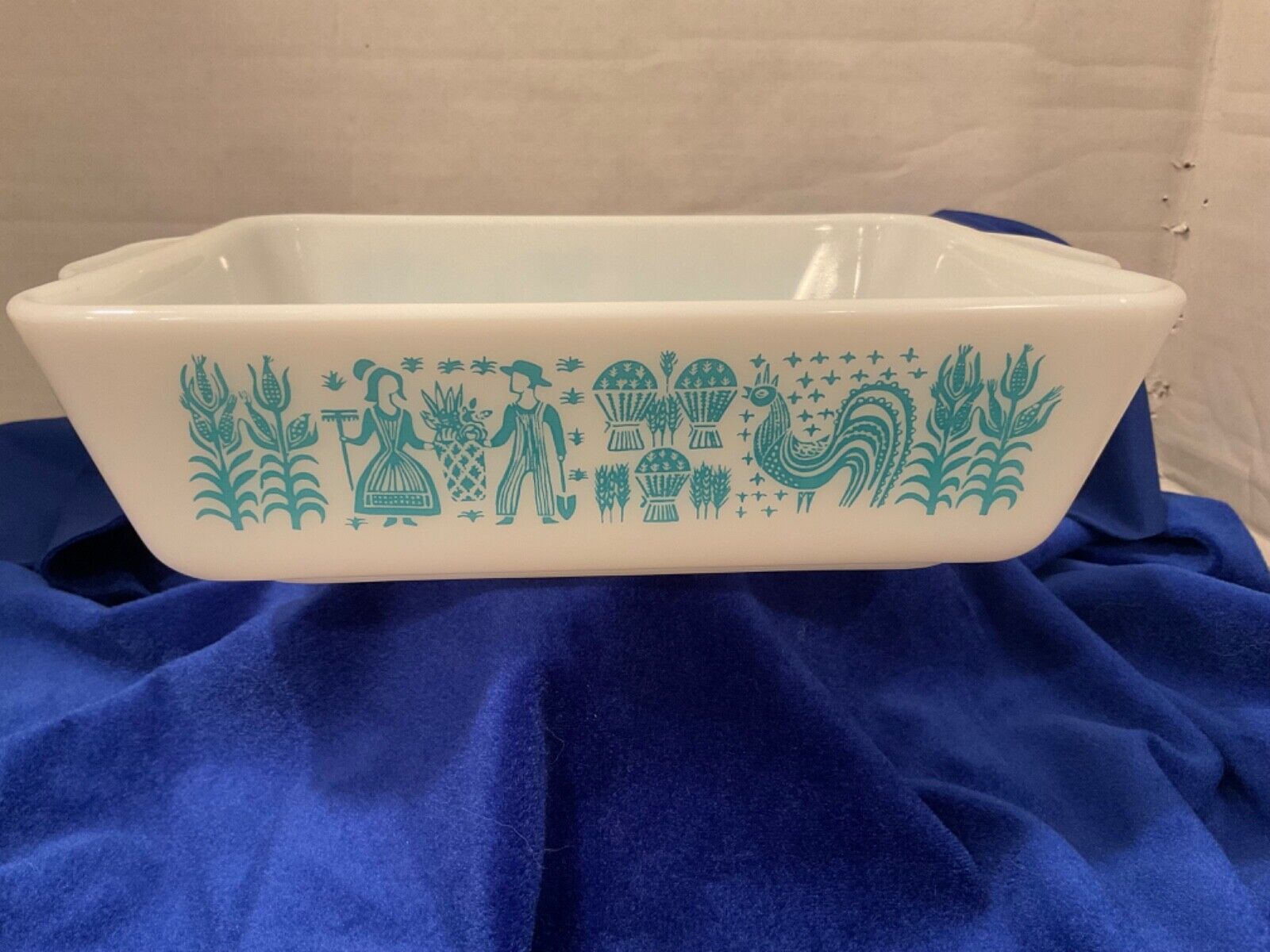 RARE Pyrex Lady On The Left Turquoise Amish Butterprint 0503 Bottom Fridgie