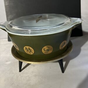 Vintage MCM Pyrex Zodiac Casserole Dish 475 2 1/2 Quart w Cover, Warmer & Cradle
