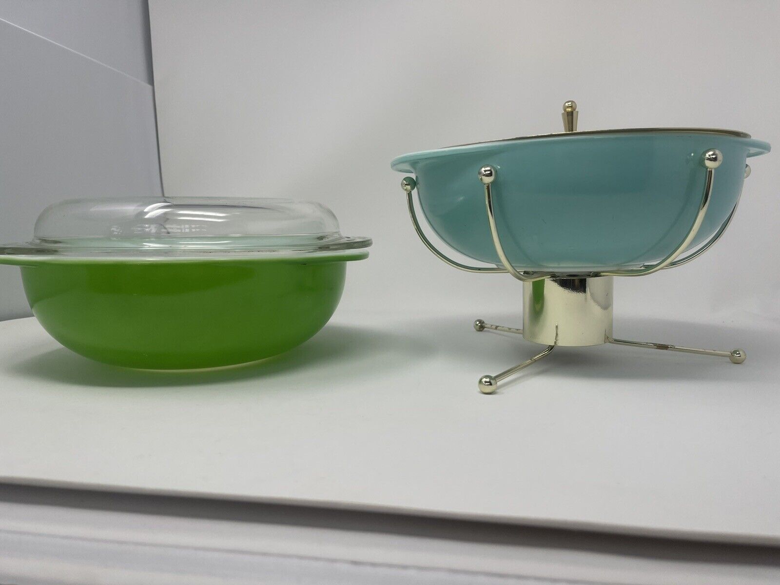 1956 Pyrex Atomic Sputnik UFO Turquoise & Green Casseroles 024 with 2 Lids