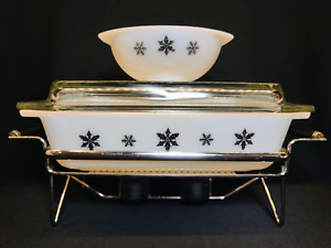 Vintage JAJ Pyrex Rare Black Snowflake Space Saver Dish w/Lid, Stand & Sauceboat