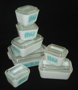 PYREX - 14 pc. Turquoise on white BUTTERPRINT Refrigerator, Lid Set