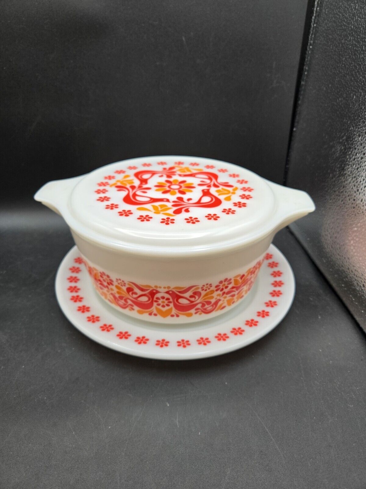 Pyrex Penn Dutch Friendship Promo 475-B Casserole, Lid 25-C & Underplate 795-3