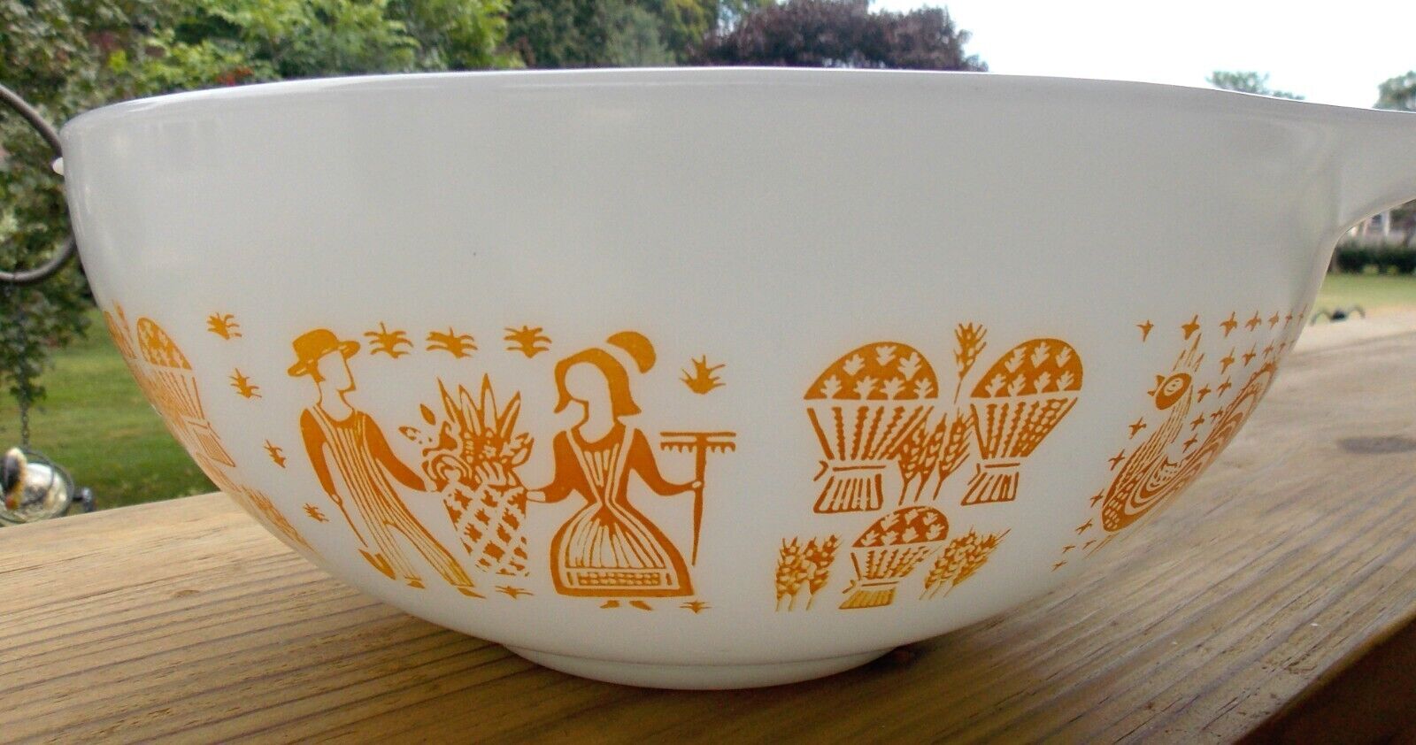 Vintage pyrex mixing bowls 4qt 444