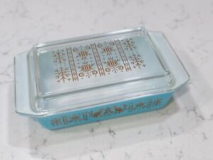 VERY RARE 1960s Turquoise Gold Birds Vintage Pyrex, 2-qt, 575-B with Lid