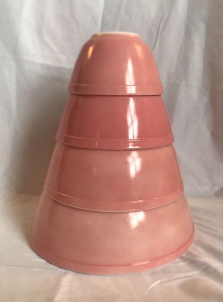 VTG Pink Pyrex Nesting Mixing Bowls Set of 4. Nice VTG Cond. No Chips or Cracks.