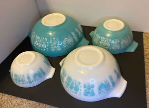 Vintage Pyrex Set Of 4 Amish Butterprint Cinderella Nesting Mixing Bowls PERFECT