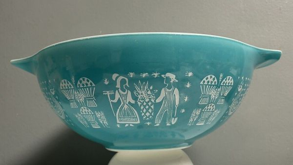 RARE Lady On The Left Vintage Pyrex Turquoise Amish Butterprint 4 Qt Bowl  #444