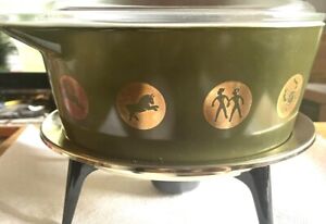 Vintage Pyrex Zodiac Casserole Dish 475 2 1/2 Quart With Candle Warmer Box 57