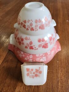 Vintage Pyrex Pink Gooseberry Cinderella Nesting Bowls 444 443 441 Fridgie