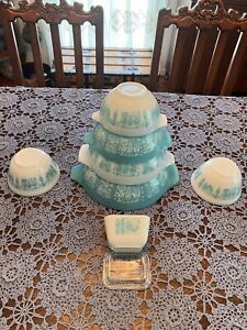 New ListingVintage Pyrex Amish Butterprint Cinderella Mixing Bowls Turquoise Set of 8