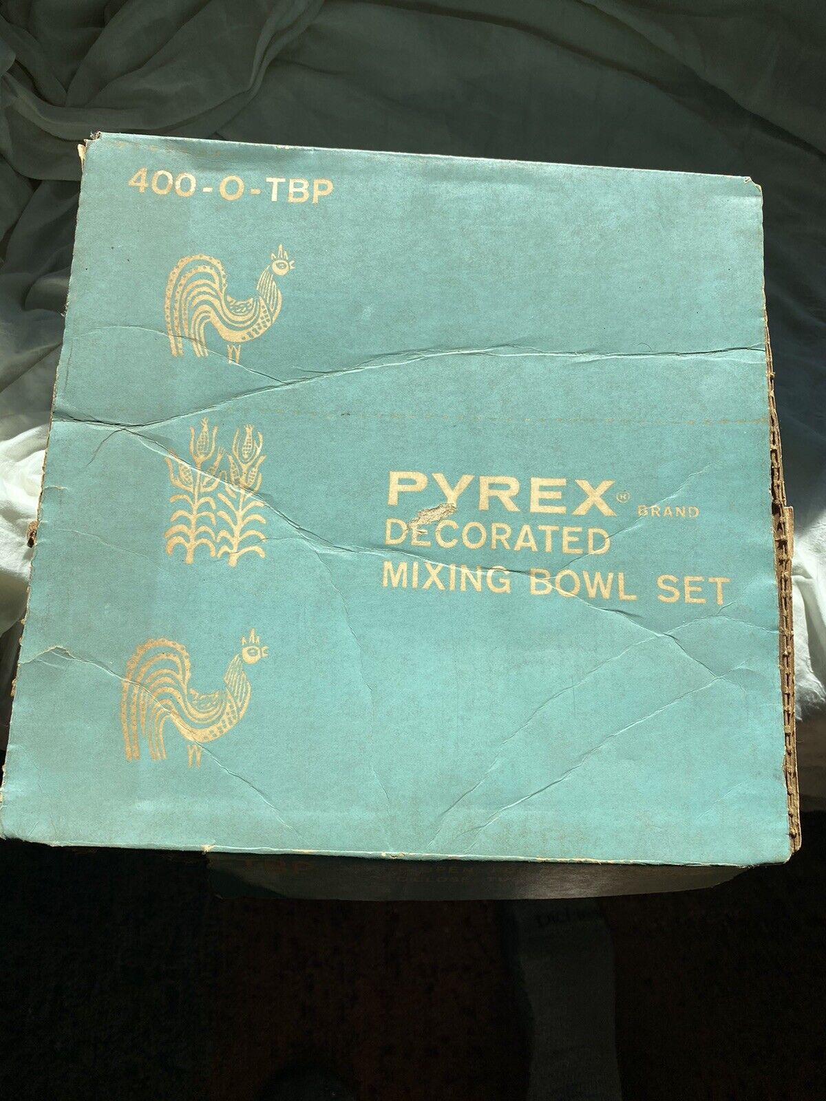 Vintage Unused Pyrex 400-O-TBP Reverse Turquoise Amish Butterprint 4 Mixing Bowl