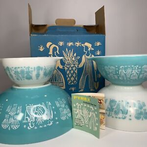 PYREX Pristine Never Used Amish Butterprint Cinderella Bowls Set 4 Original Box