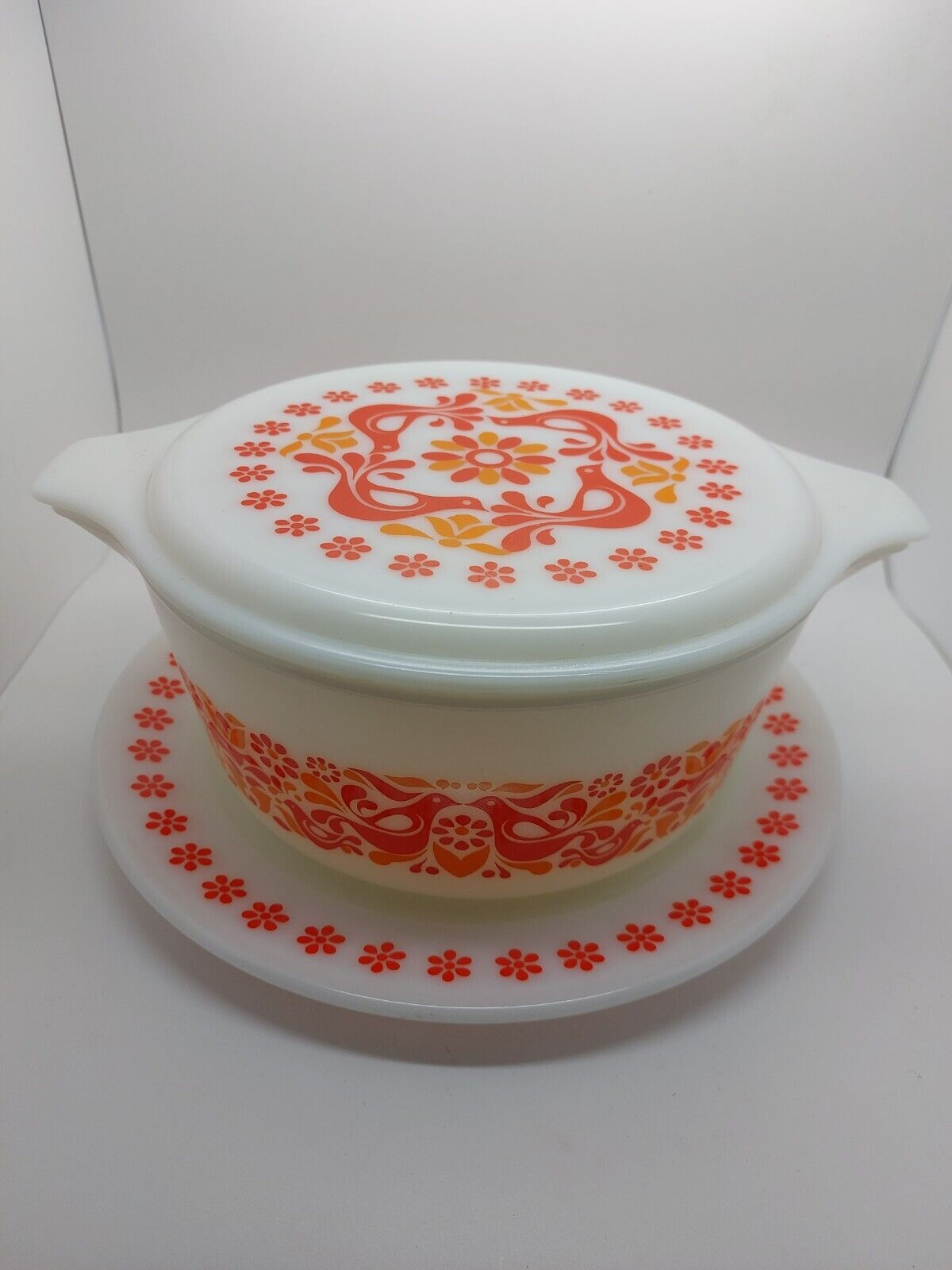Vintage Pyrex Penn Dutch Friendship Promo 475 Casserole, Lid & Underplate