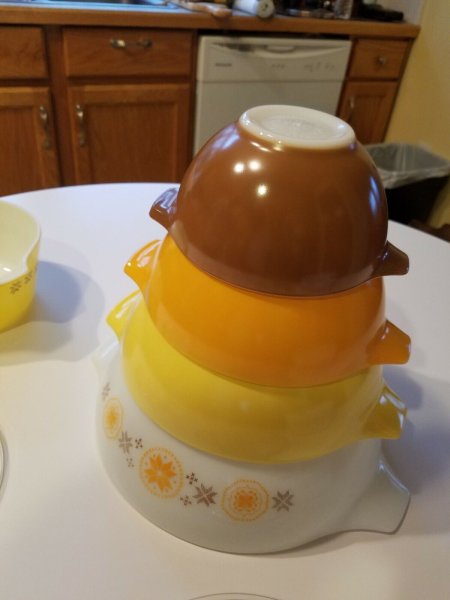 Pyrex Town and Country set 4 Cinderella mixing bowls starburst pattern