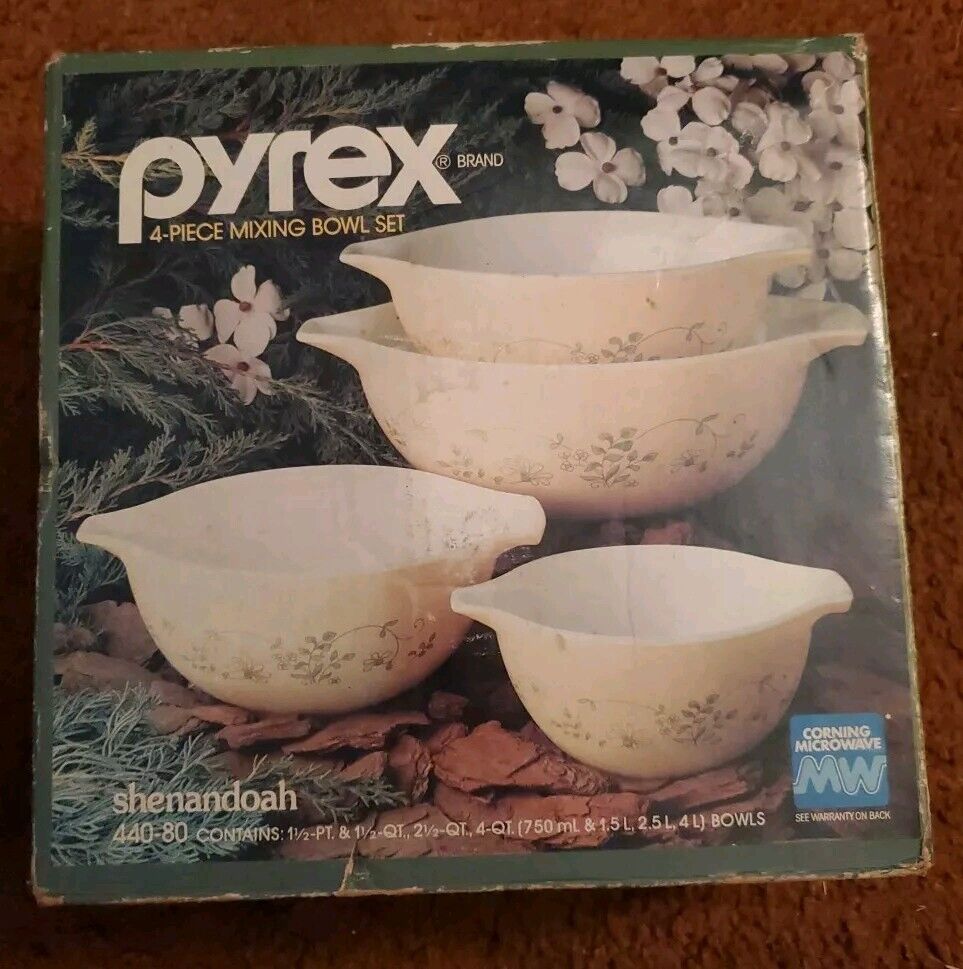 Set Of 4 Vintage Pyrex Yellow / Wintergreen Shenandoah New In Box Perfect