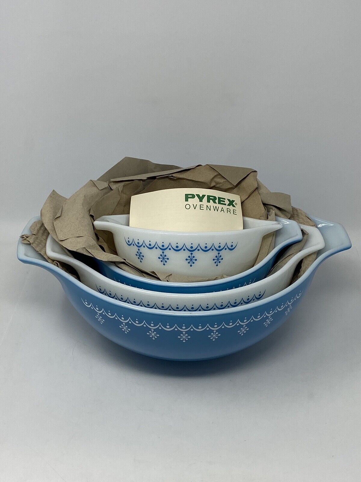 Pyrex Blue/White Garland Cinderella Snowflake Nesting Mixing Bowls Set Of 4