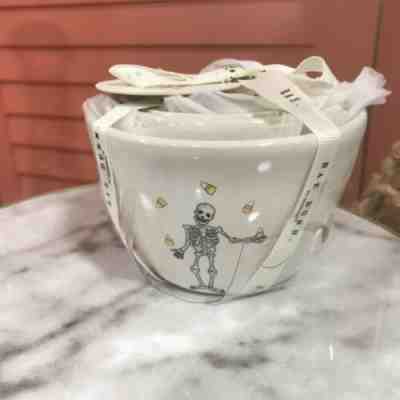 Rae Dunn Dancing Skeketon hotsell Measuring Cups