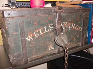 WELLS FARGO ORIGINAL WOODEN TREASURE BOX WITH ORIGINAL LOCK & KEY -RARE!