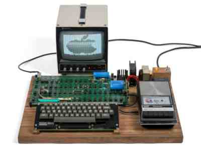 RARE Original Apple-1 Computer from 1976, Fully Operational and Signed by Woz ï£¿