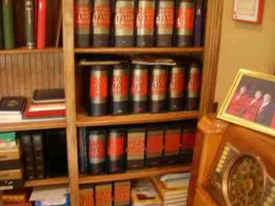 Worldwide Stamp Collection - 21 Minkus Supreme Global Albums with Slipcases