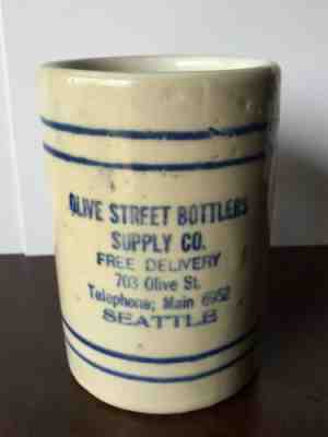 PRIMATIVE ADVERTISING BLUE BANDED RED WING STONEWARE MUG SEATTLE WASHINGTON