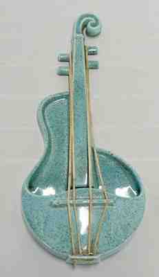 RED WING POTTERY AQUA VIOLIN WALL POCKET # 1484