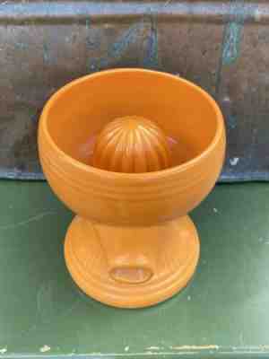 VINTAGE RED WING ORANGE FRUIT REAMER JUICER GYPSY TRAIL 1940s RETRO FIESTA STYLE