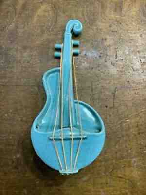 Vintage RED WING Pottery Blue Speckle VIOLIN WALL POCKET ~ # 1484