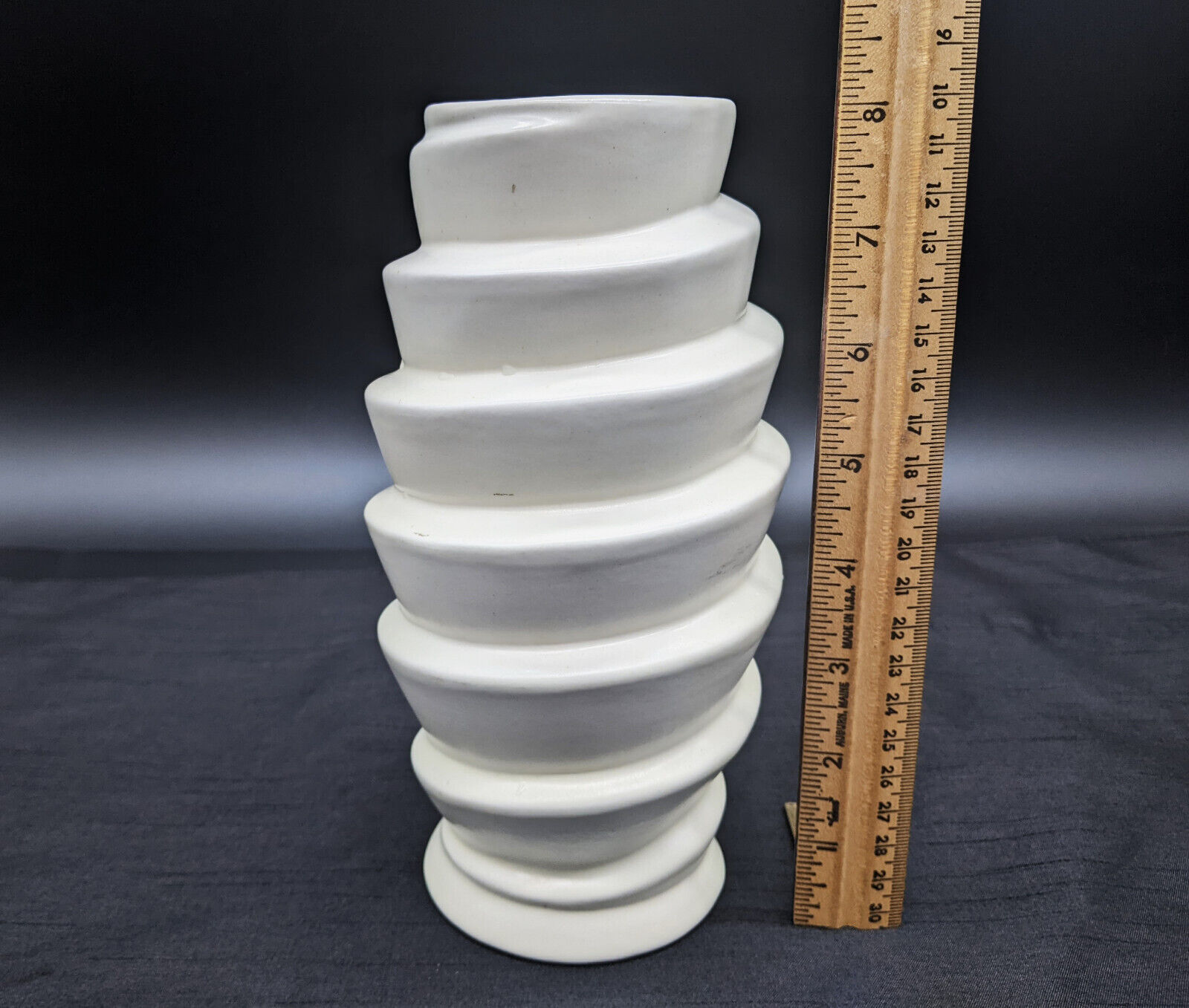 Red Wing 1632 spiral vase ivory - Free Shipping