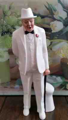 ROYAL DOULTON FIGURINE "SIR WINSTON CHURCHHILL"  HN3057
