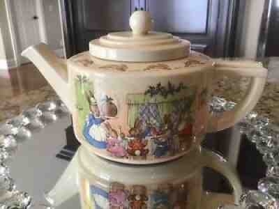 Royal Doulton Barbara Vernonâ??s Bunnykins Christmas/Golf Teapot Double Backstamps