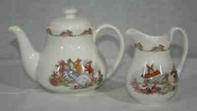 ROYAL DOULTON ADORABLE BONE CHINA BUNNYKINS 5" TALL TEAPOT & CREAMER SET NEW