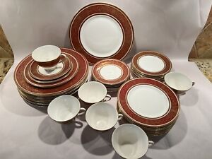 Royal Doulton Collectibles : Royal Doulton Buckingham Value Guide