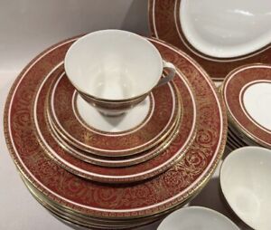 Royal Doulton Collectibles : Royal Doulton Buckingham Value Guide