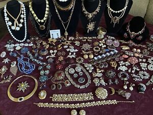 Vintage costume jewelry Lot Juliana Weiss Hobe Haskell Trifari Ciner 175 PCs